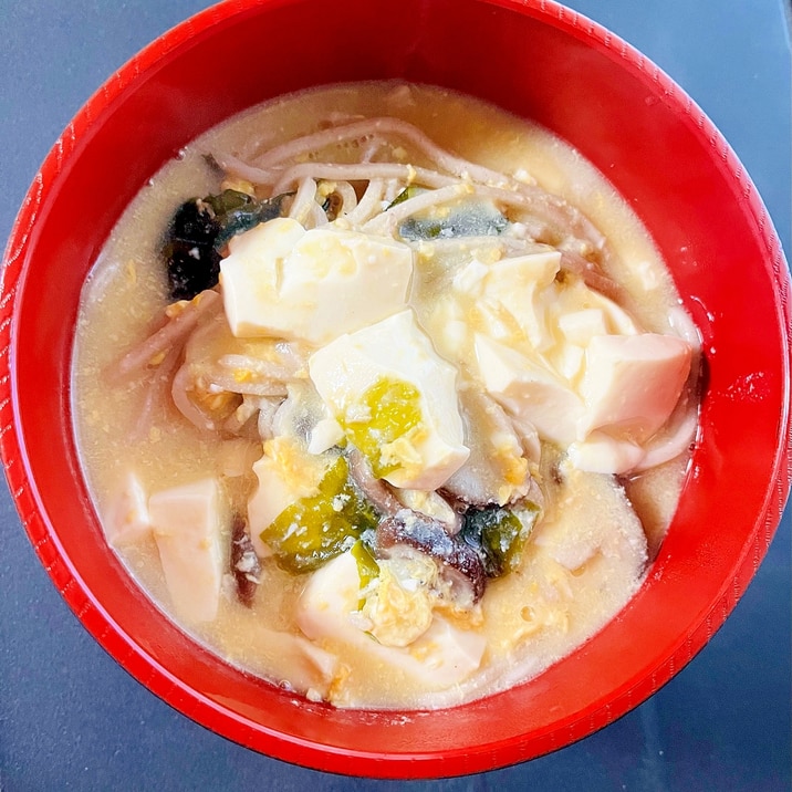 味噌汁リメイク!温かい蕎麦